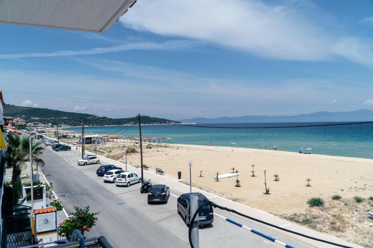Cocoon Hotel-Beach Bar Сарти Экстерьер фото
