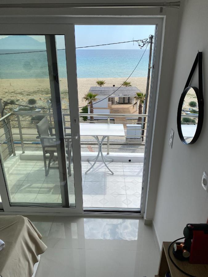 Cocoon Hotel-Beach Bar Сарти Экстерьер фото